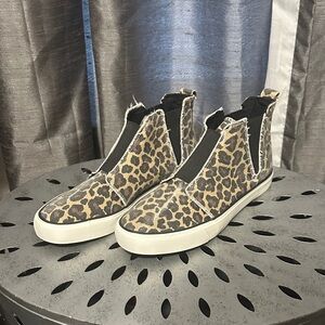 Gypsy Jazz Leopard Print Sneakers